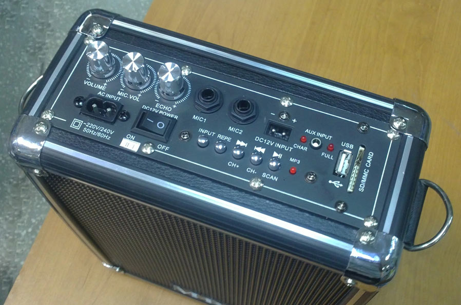 UKC Громкоговоритель с радиомикрофон на аккумуляторе MBA1. Купить в Киеве
