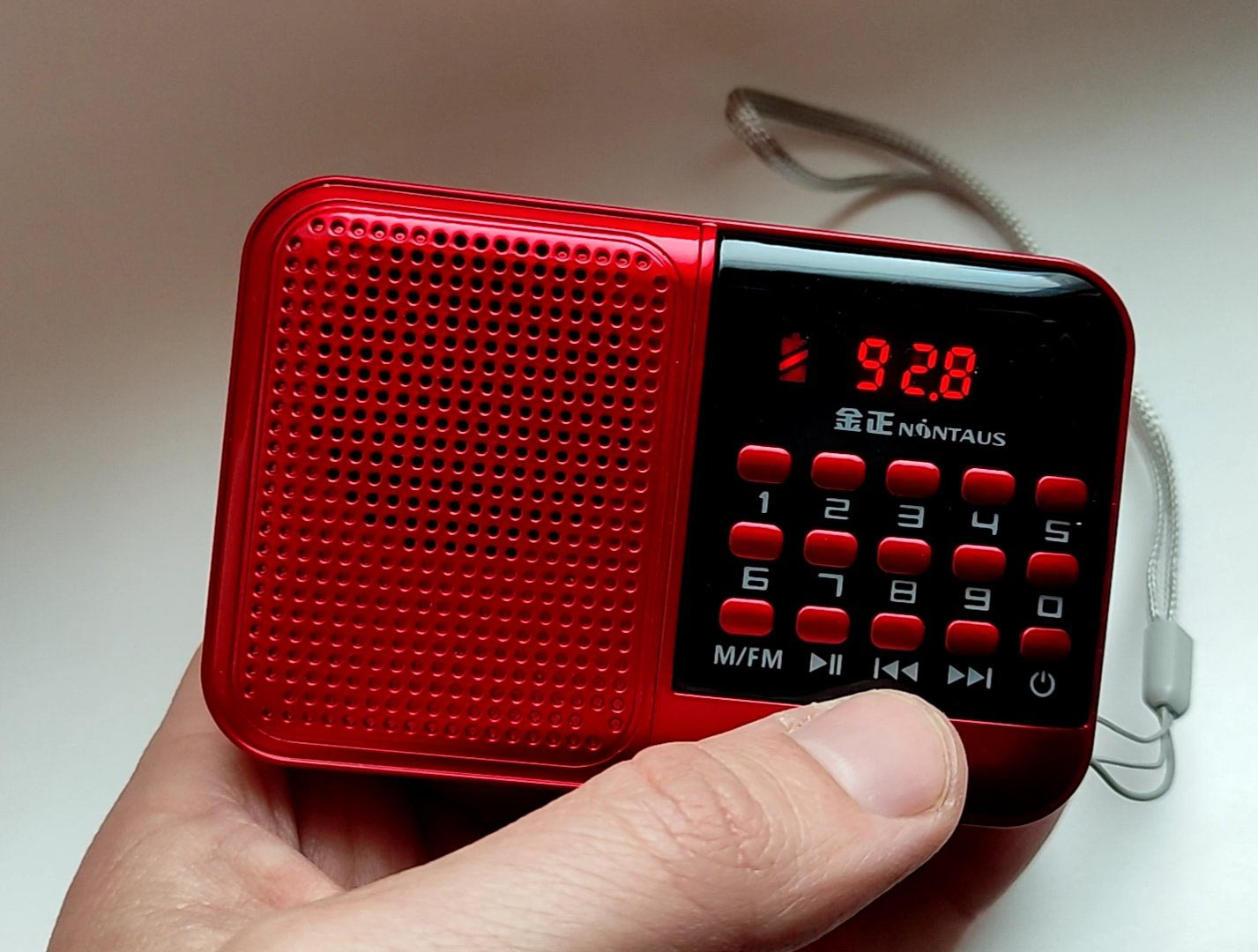 BKK Радио ФМ/МP3 плеер S61. Аккумулятор 18650, SD карта
